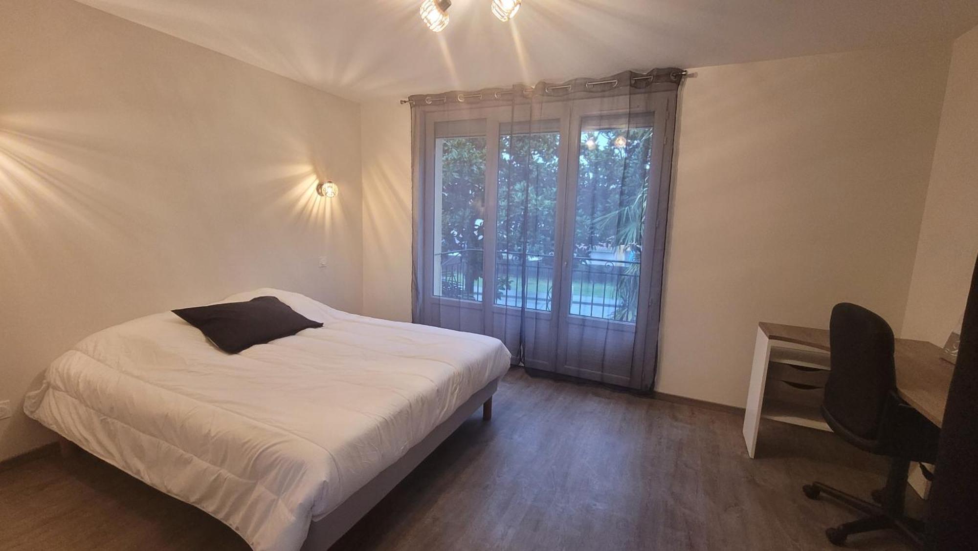 Bel Appartement T5 Neuf Avec 4 Chambres Tarbes Exterior foto